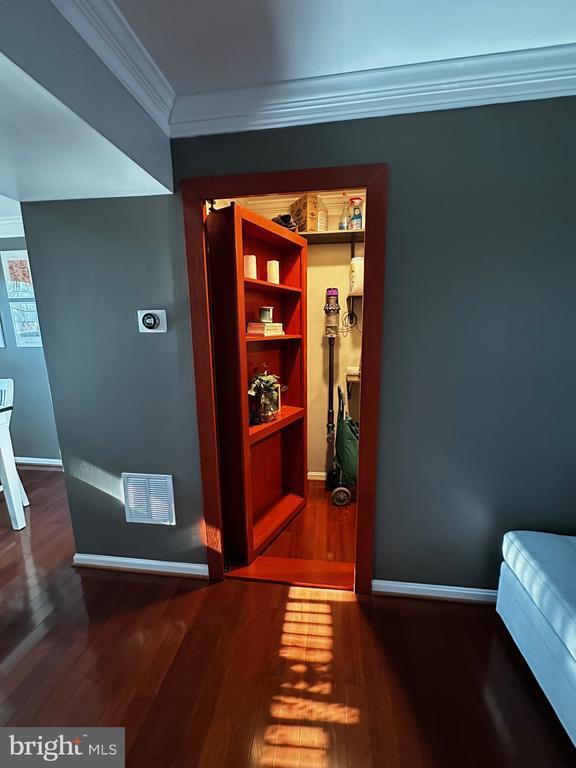 Building Photo - 8925 Alliston Hollow Way