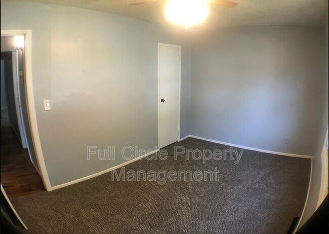 Building Photo - 7418 S 41st St