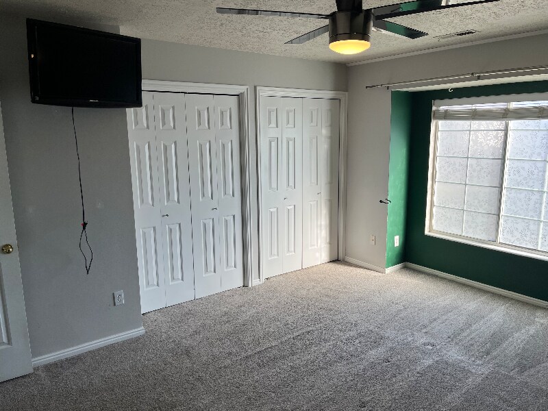 Building Photo - 573 E Main St