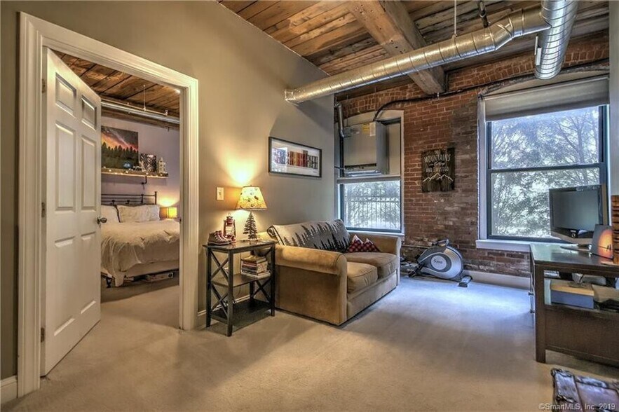 Building Photo - 145 Canal St