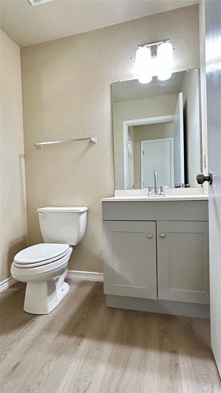 Building Photo - 5211 Viewpoint Dr