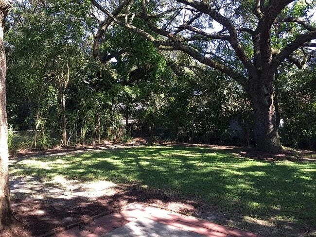 Building Photo - 4 Bedroom 2 Bath House in Northbridge Terrace - West Ashley