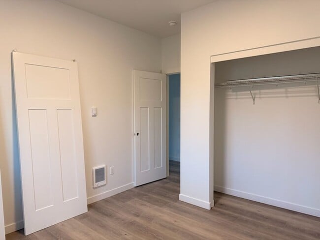 Building Photo - Duplex in Post Falls!