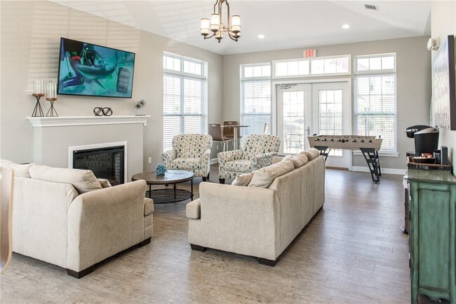 Building Photo - 502 New Terrace Ln