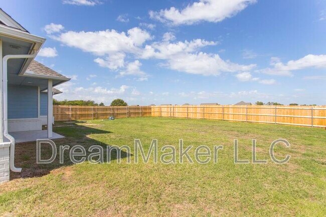 Building Photo - 3141 SE 35th St