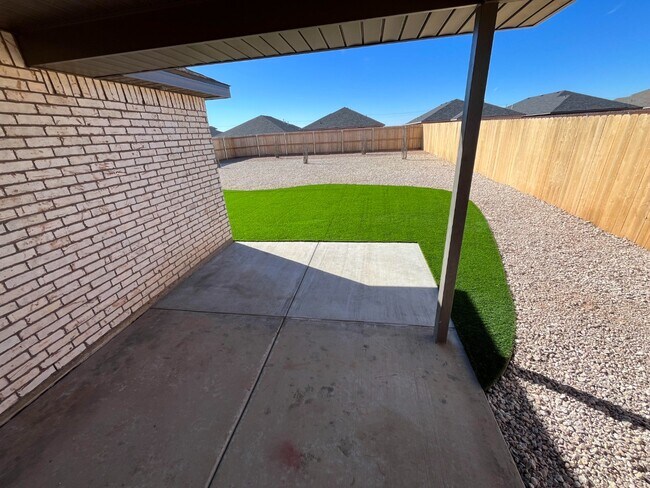 Building Photo - Brand new 3 bd/2 bth home in quiet neighborhood! Turf backyard with plants! All appliances! 10 mi...