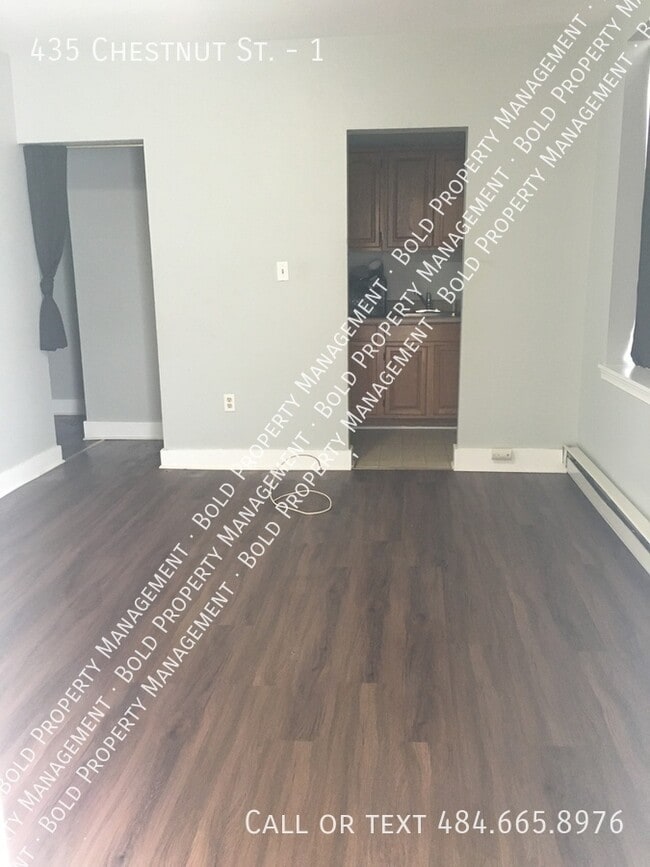 Building Photo - 435 Chestnut St