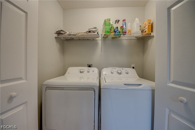 Building Photo - 15472 Admiralty Cir