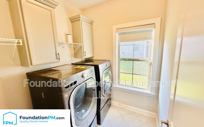 Building Photo - 2257 Applemill Dr