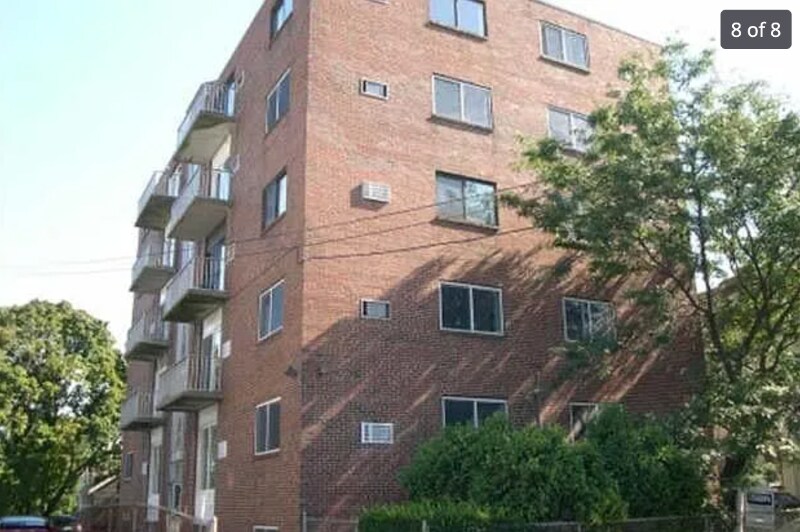 Building Photo - 70 Park St