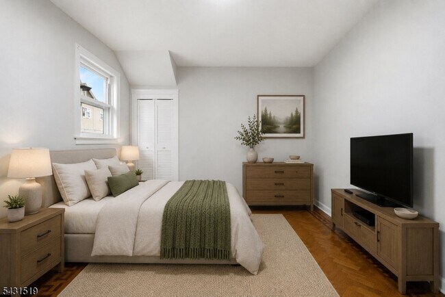 Building Photo - 86 Curie Ave