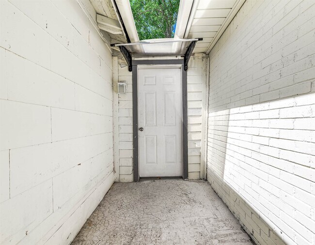 Building Photo - 4356 Phlox St