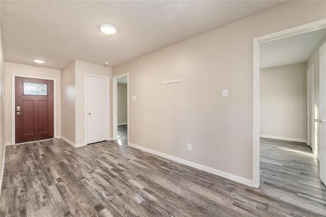 Building Photo - 100 Scarlet View