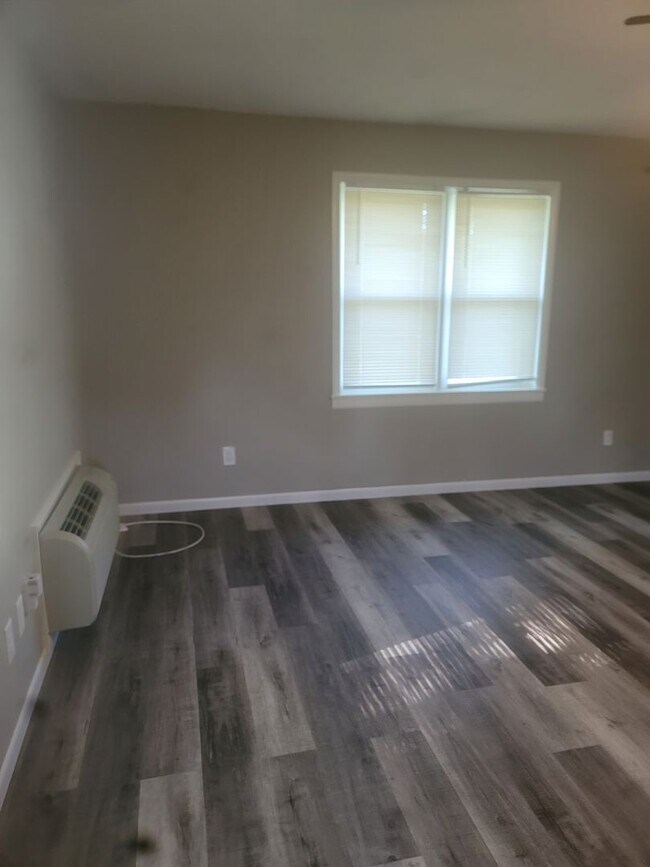 Building Photo - Available This Spring – Reserve Early! - Large SF in North KC