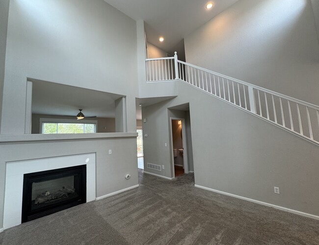 Building Photo - 2390 Broadleaf Loop