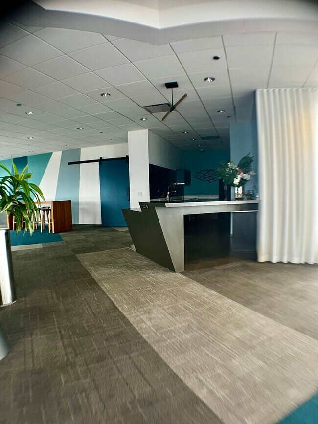 Building Photo - 3660 N Lake Shore Dr