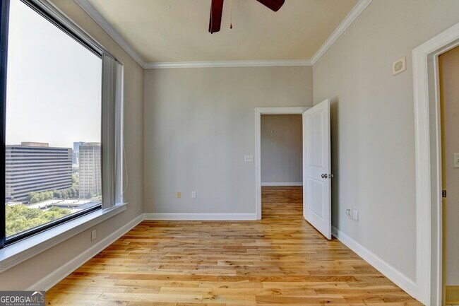 Building Photo - 3445 N Stratford Rd NE