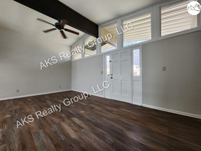 Building Photo - 1613 Stonewall Dr