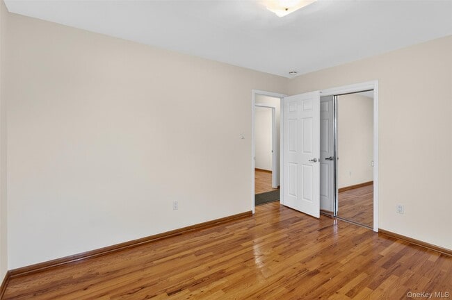 Building Photo - 297 Fairfield Ave