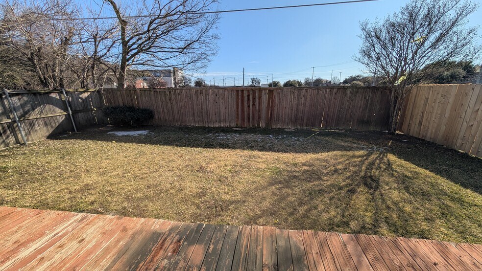 Building Photo - 5215 Waltham Ct