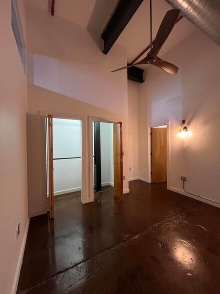 Building Photo - 1350 Rosa L Parks Blvd