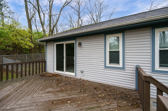 Building Photo - 4527 Williamsport Dr
