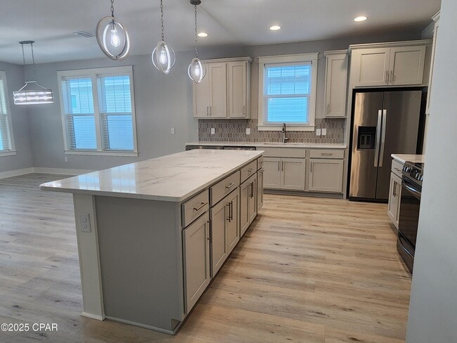 Building Photo - 1083 Harrison Byu Dr