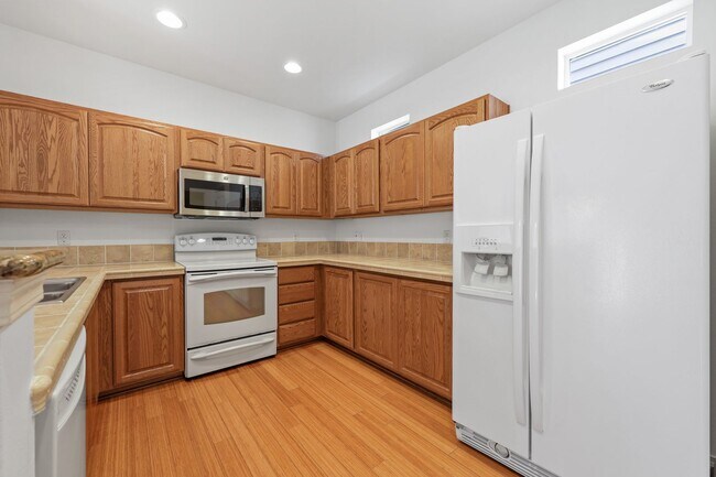Building Photo - MOVE IN READY NOW! Corner lot, across from park, main floor master and easy I-5, JBLM commute!