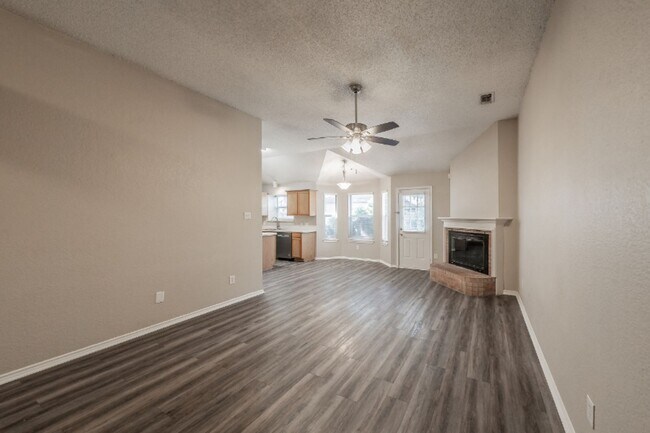 Building Photo - 1740 Cedar Tree Dr