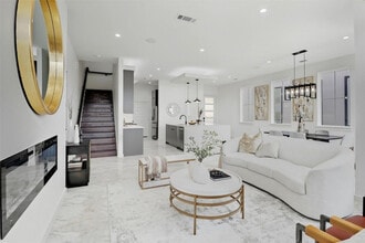 Building Photo - 2926 El Fenice Ln