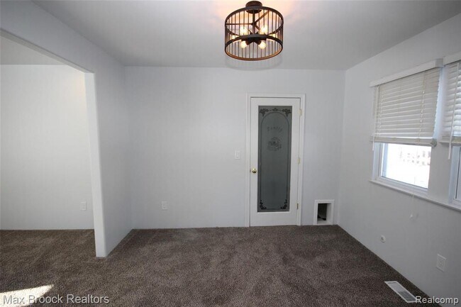 Building Photo - 2120 Daintree Ave