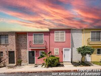 Building Photo - 911 Vance Jackson Rd