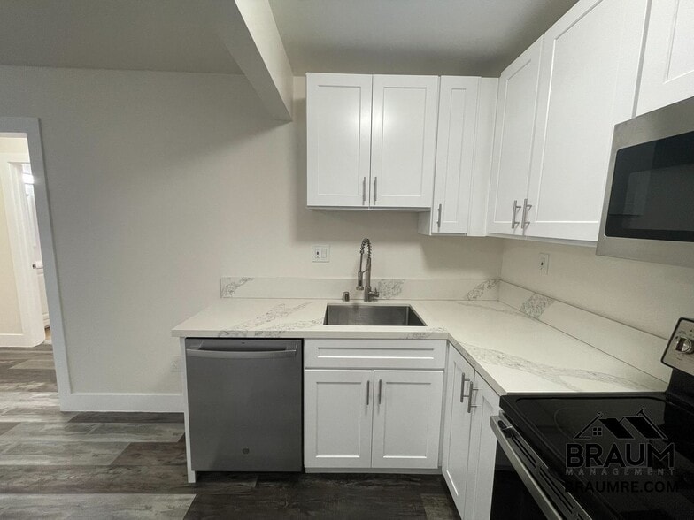 Building Photo - 5611 Fulcher Ave