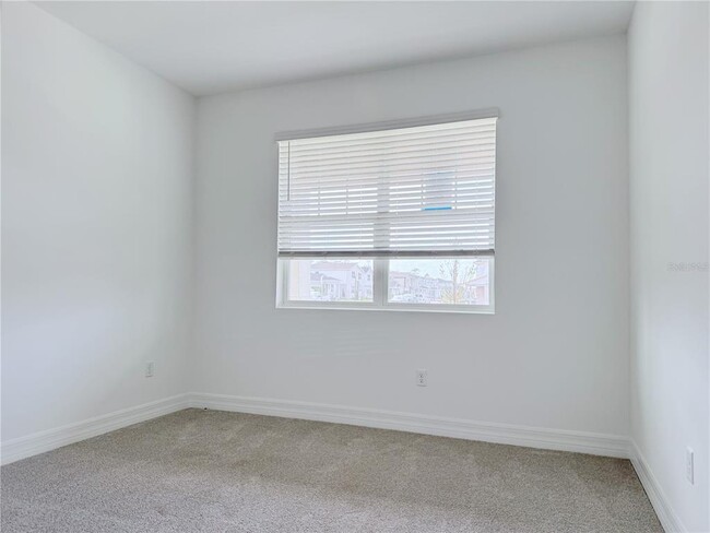 Building Photo - 13047 Pergola Ave