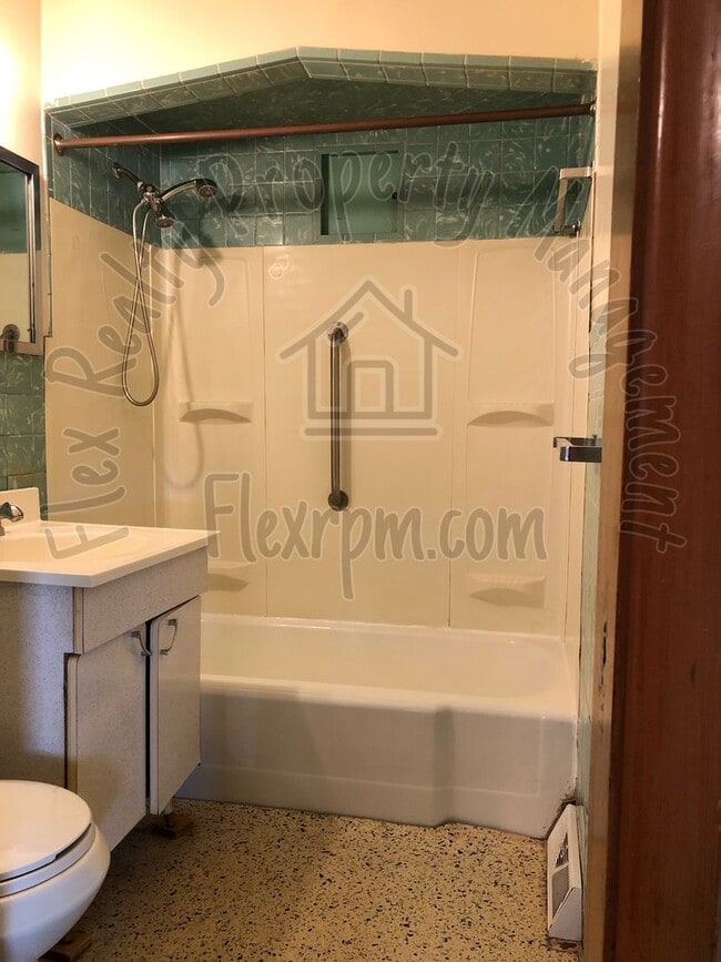 Building Photo - ***HALF OFF 1ST MONTH RENT***