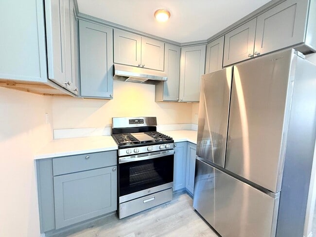 Building Photo - 714-716 El Centro Street