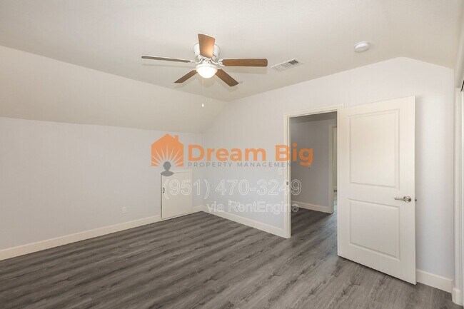 Building Photo - 5167 Peony Ct