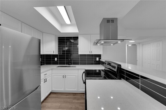 Building Photo - 3432 Aristos Ave