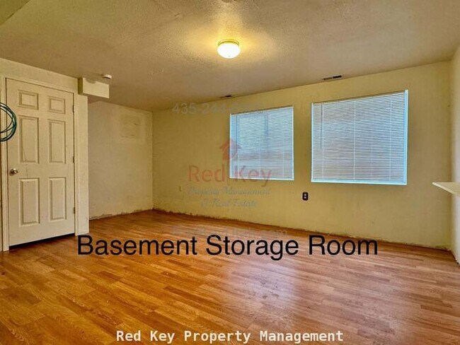 Building Photo - 410 W Single Family Home