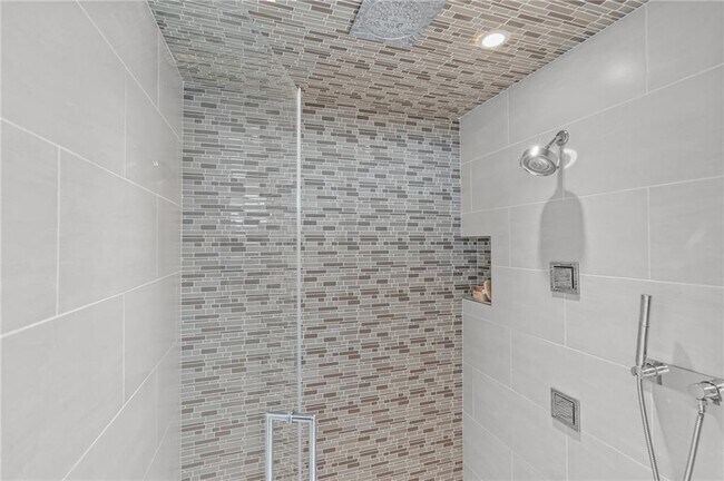 Building Photo - 1 W Exchange St