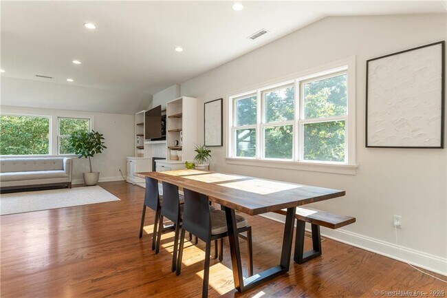 Building Photo - 7 Nappa Dr