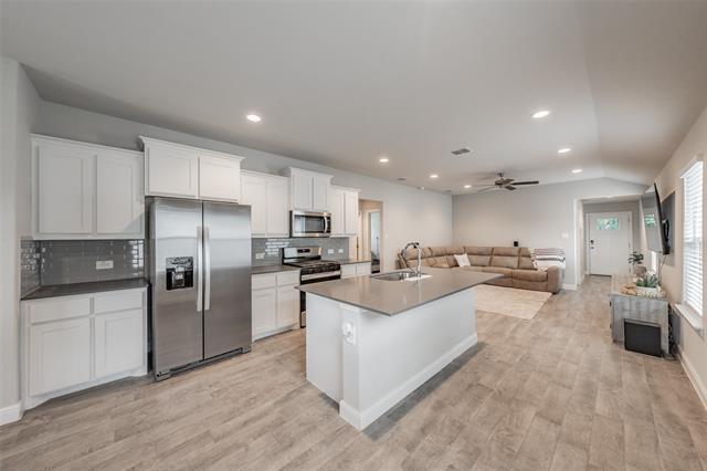 Building Photo - 612 Capstone Cir