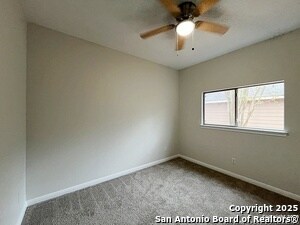 Building Photo - 317 Sandy Shl