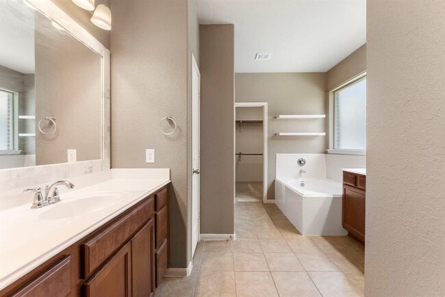 Building Photo - 2902 Lemmingham Dr