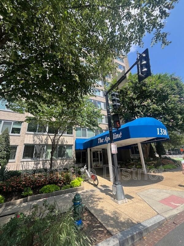 Primary Photo - 1330 New Hampshire Ave NW