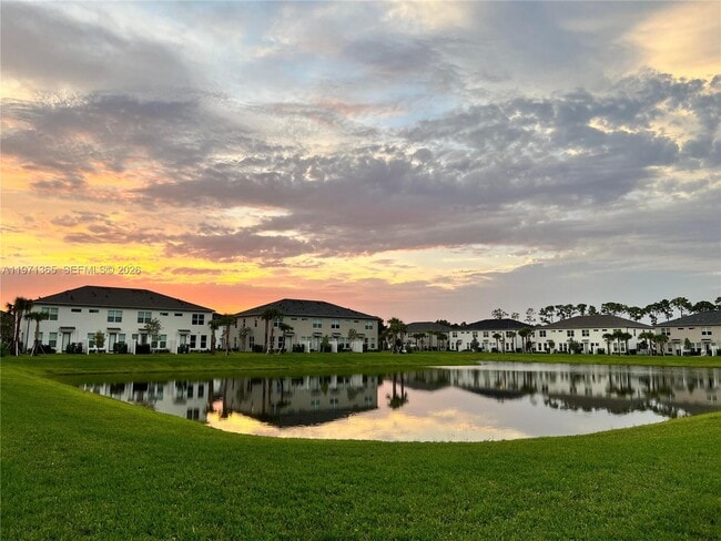 Building Photo - 6140 Planta LN