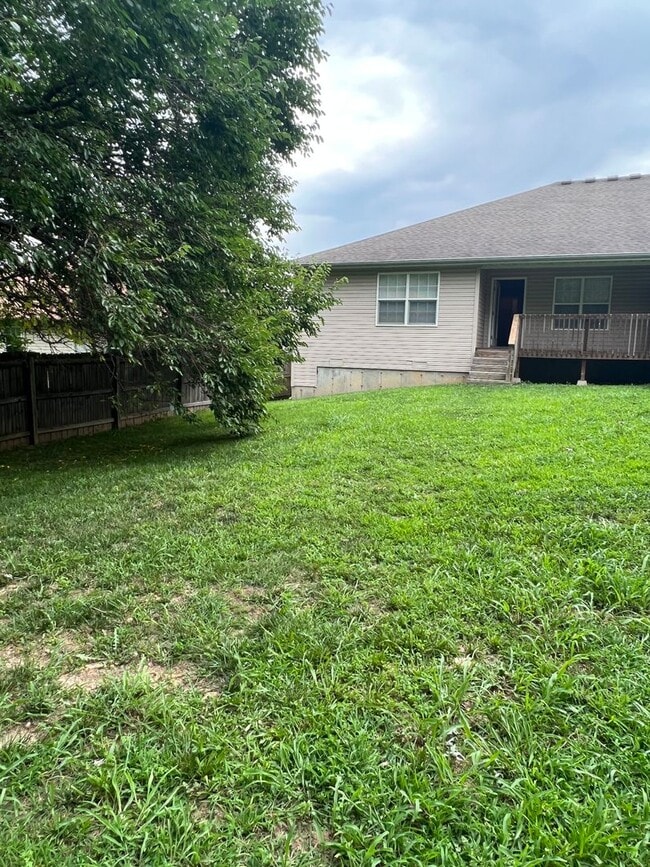 Building Photo - 105B Bailey Circle