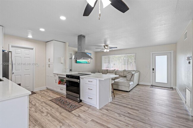 Building Photo - 2485 NW 84th Way