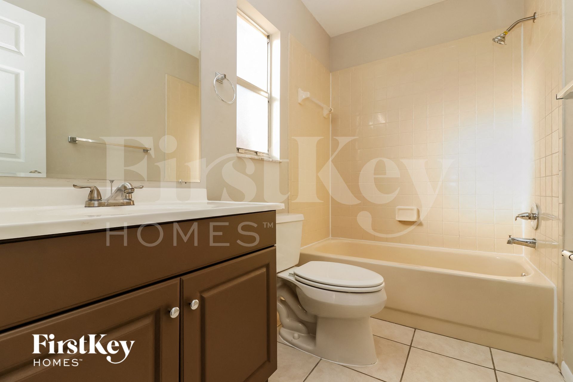 Building Photo - 1423 Mohrlake Dr