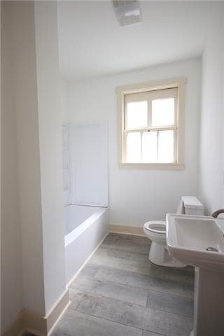 Building Photo - 1304 St Mary St